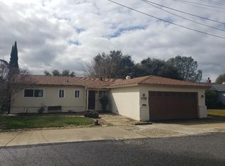 1290 Fairview Dr, Angels Camp, CA 95222