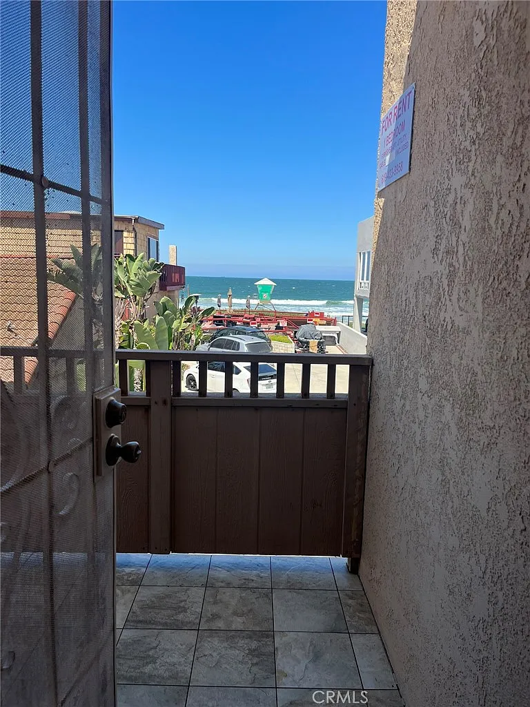 1 bed, 400 sqft, $1,800 — Photo 1