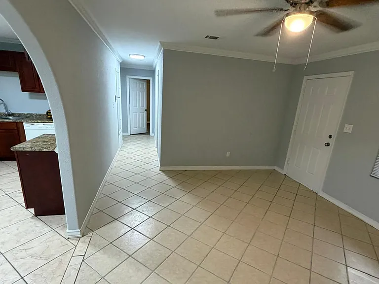 4124 Tugas St — Photo 11