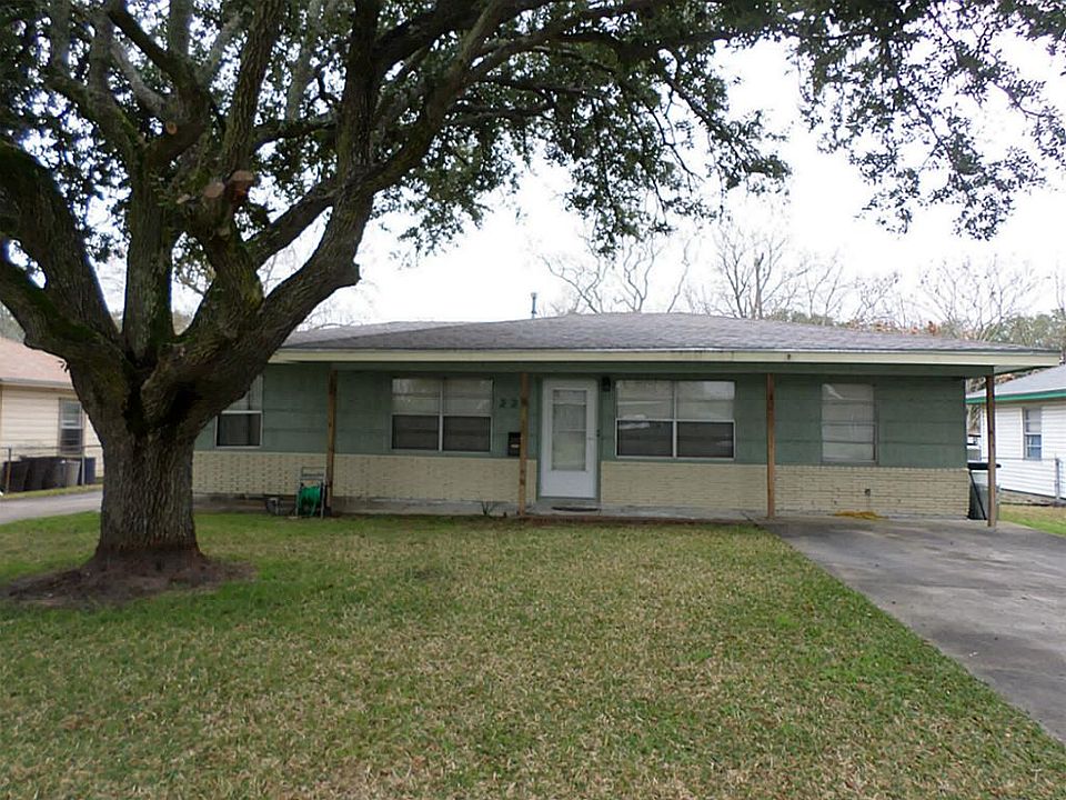 1st image of 226 Cedar Dr