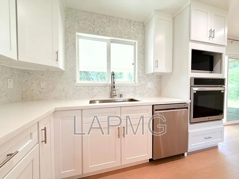 10839 Fellows Ave #10839 — Photo 13