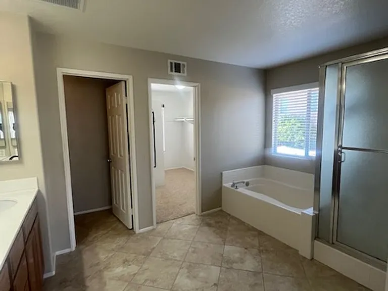 1443 Roadrunner Dr — Photo 16