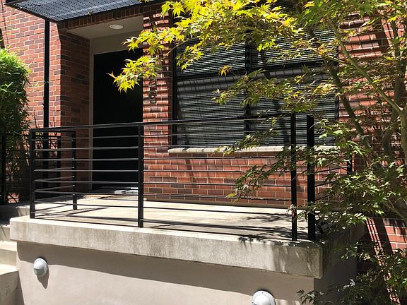 Spacious front deck