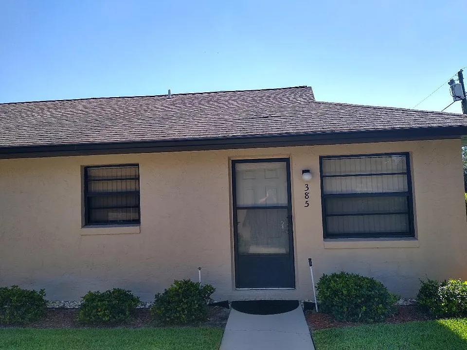 385 Flamingo Rd NE