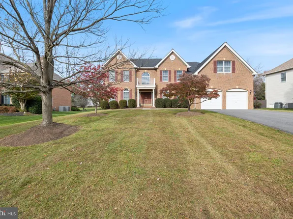 3817 Park Lake Dr, Rockville, MD 20853