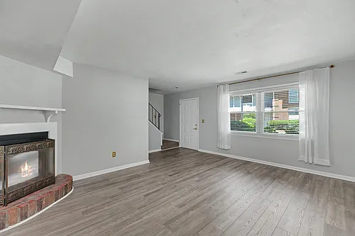 2924 Cathedral Ln Photo 1