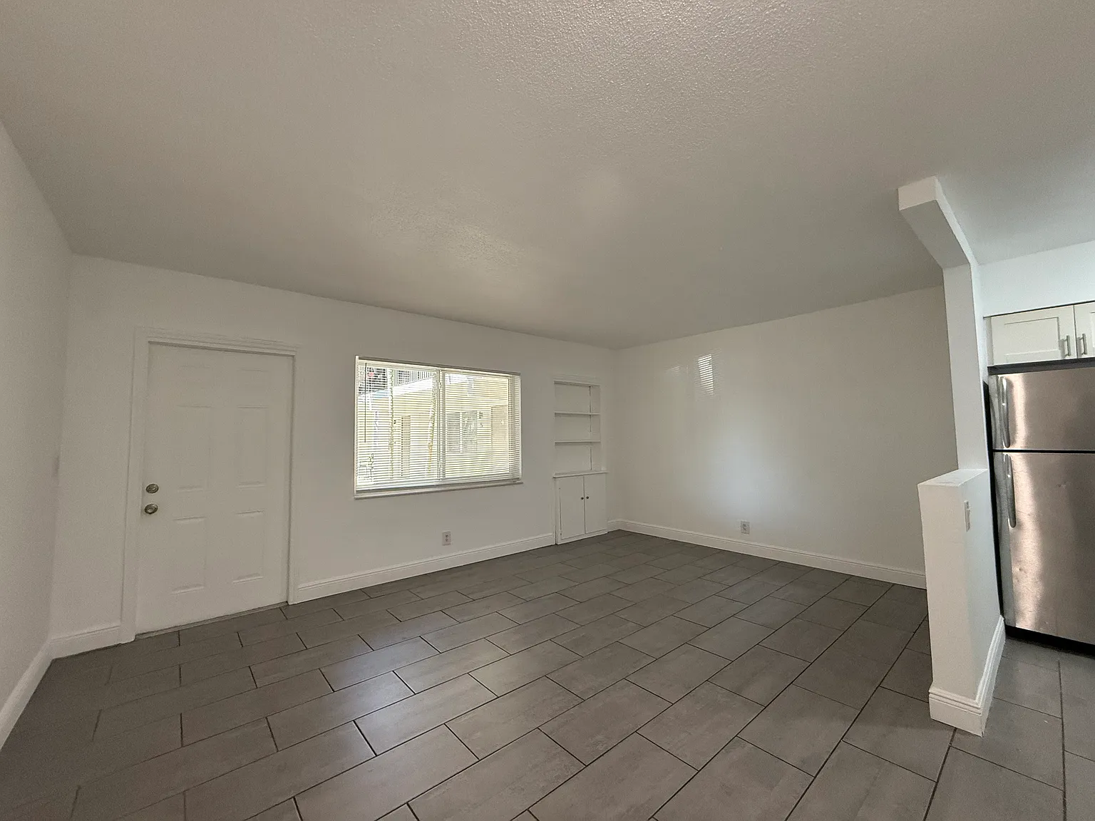 1 bed, 650 sqft, $1,700 — Photo 3