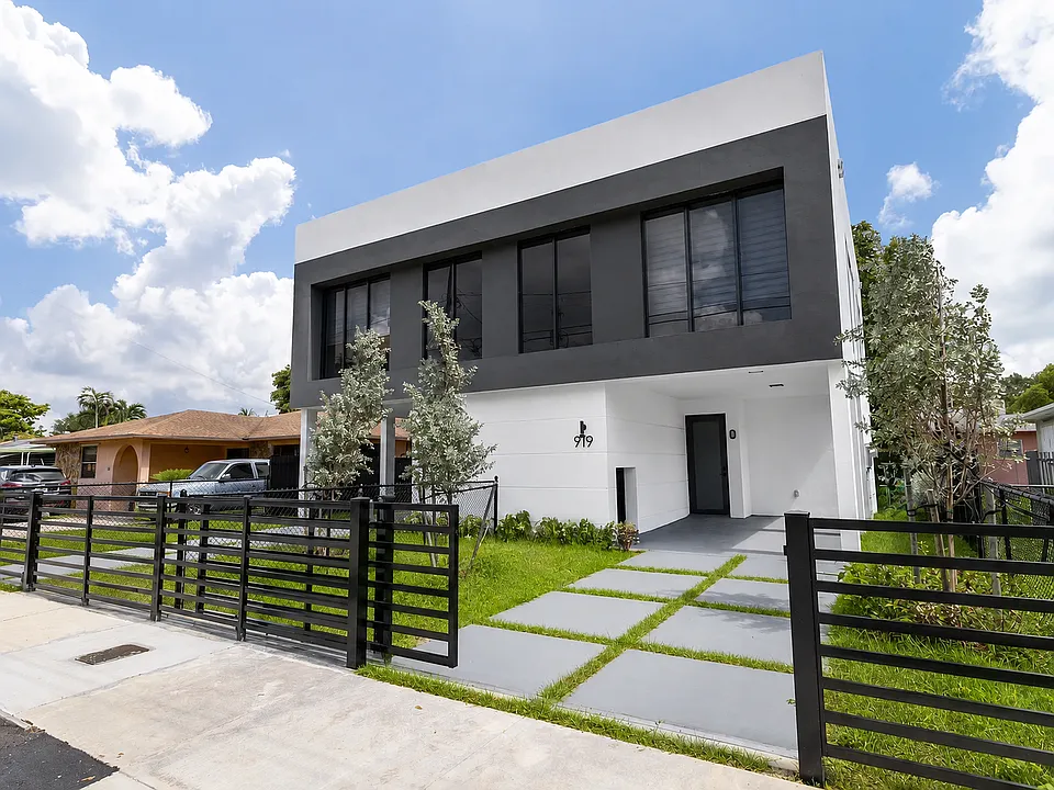 919 NW 55th St