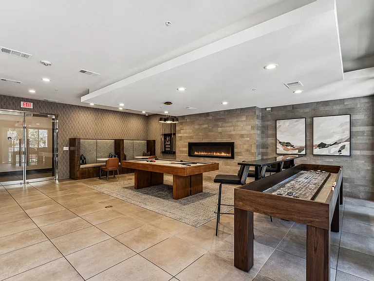 Gallery At Turtle Creek — Photo 34