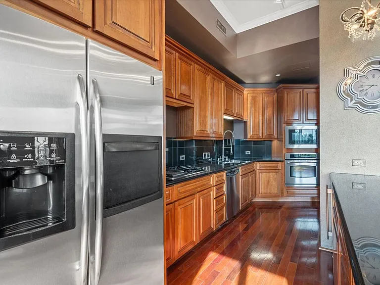 360 E Desert Inn Rd #403 — Photo 12