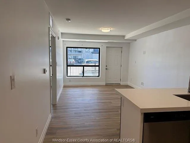 1 bed, 1.0 bath, 609 sqft, $1,750 — Photo 4