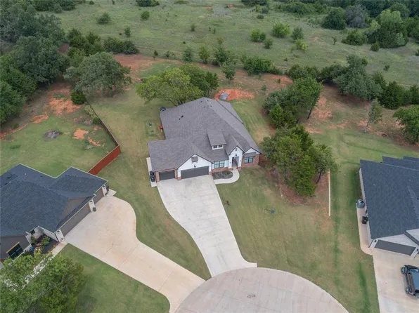 2408 Blackjack Cir, Blanchard, OK 73010