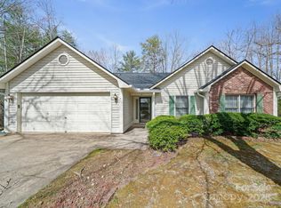 407 E Glensprings Ct, Fletcher, NC 28732
