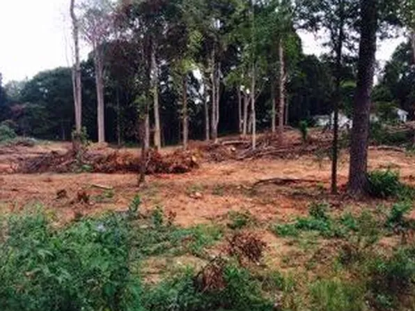 3866 S Hurt Rd SW, Smyrna, GA 30082