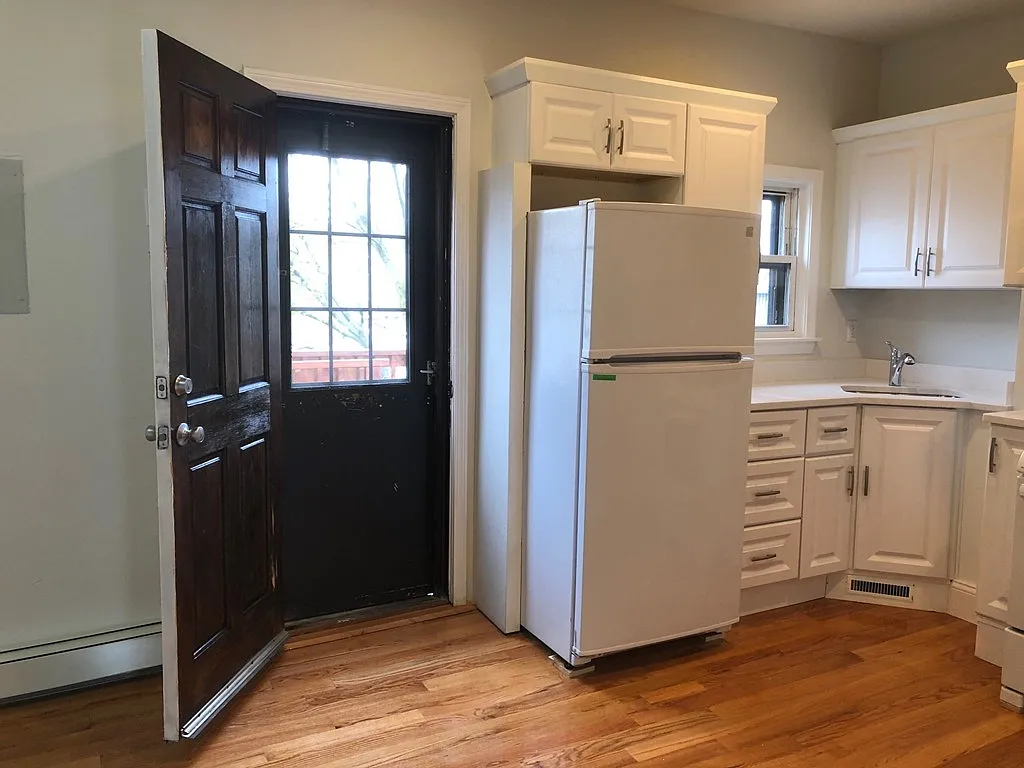 1 bed, 1.0 bath, 700 sqft, $2,850 — Photo 2