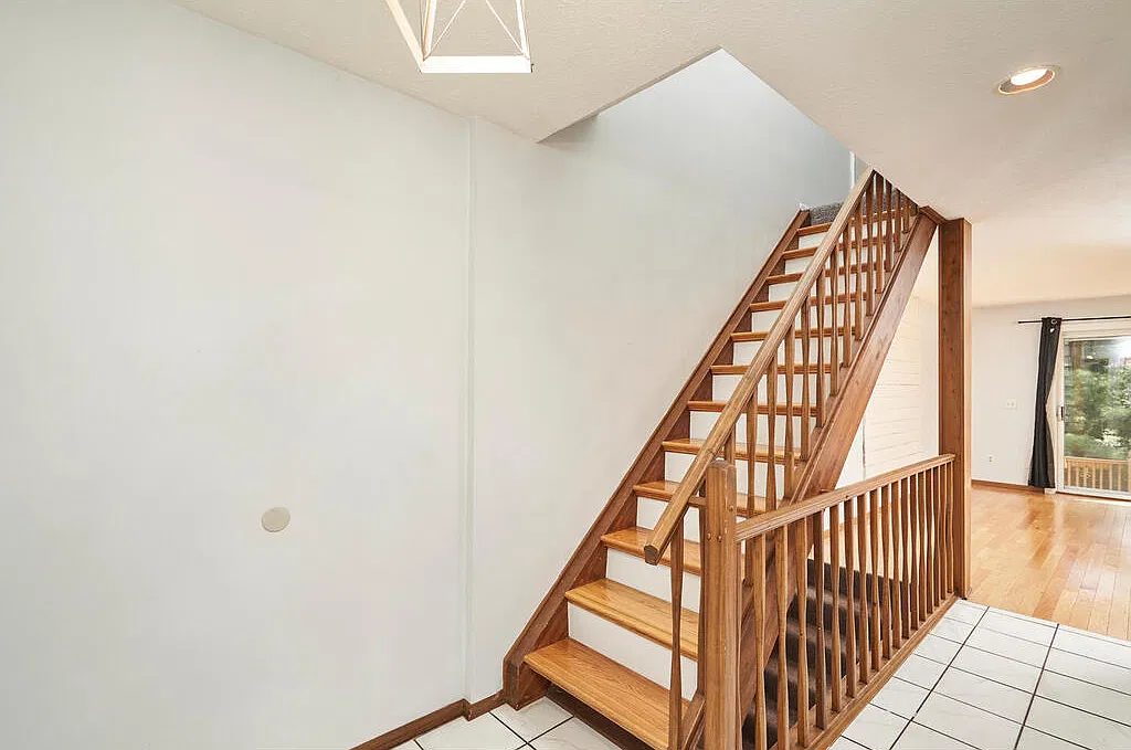 2 bed, 2.5 bath, 1324 sqft, $1,650 — Photo 4