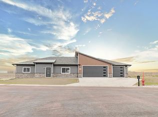 960 Sterling Ave, Worthington, MN 56187
