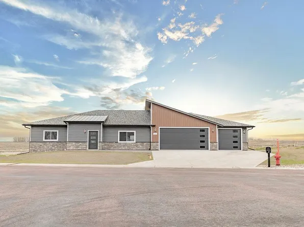 960 Sterling Ave, Worthington, MN 56187