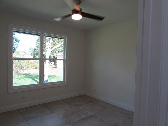 5th image of 1949 SW Lawn Ln