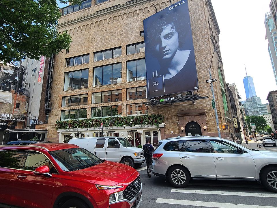 1st image of 110 6th Ave #25