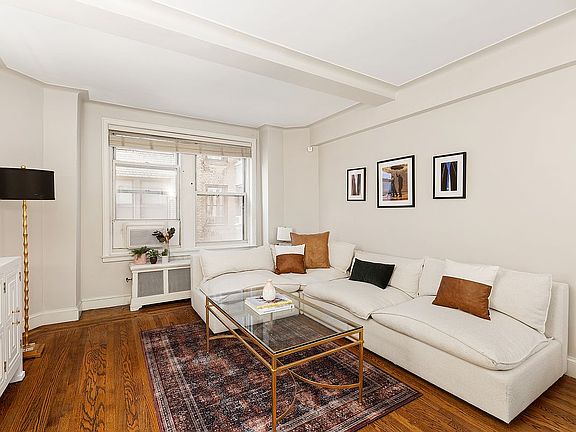 3rd image of 308 E 79th St APT 4K