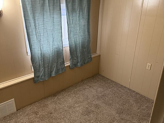 5th image of 190 Walnut St