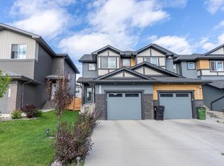 410 41st St SW, Edmonton, AB T6X2L8