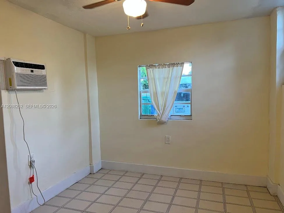 W Miami Shores Sec B — Photo 3