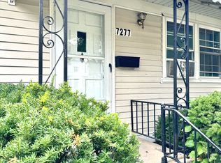 7277 Wiegand Blvd, Center Line, MI 48015