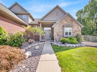 5820 Sherwood Rd, Oxford, MI 48371