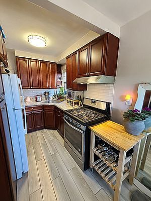 5th image of 3702 34th Ave Floor 2