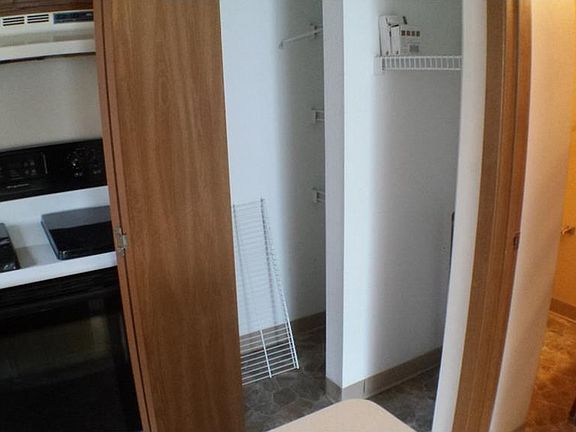 5th image of 208 Park Ave APT 11