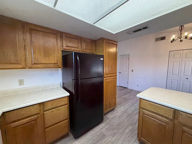 375 S Main St #4 — Photo 9
