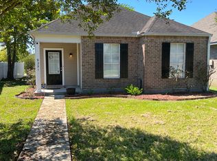 9251 Pecan Tree Dr, Baton Rouge, LA 70810