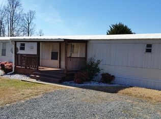 1104 Capella Rd, King, NC 27021