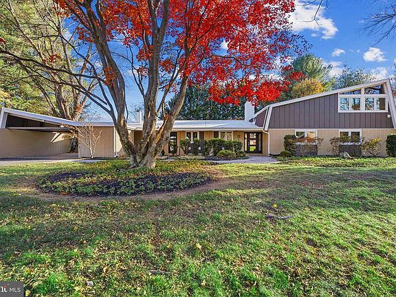 2nd image of 3405 Woodvalley Dr