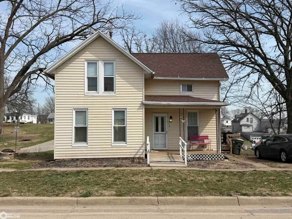 215 Clay St, Brooklyn, IA 52211