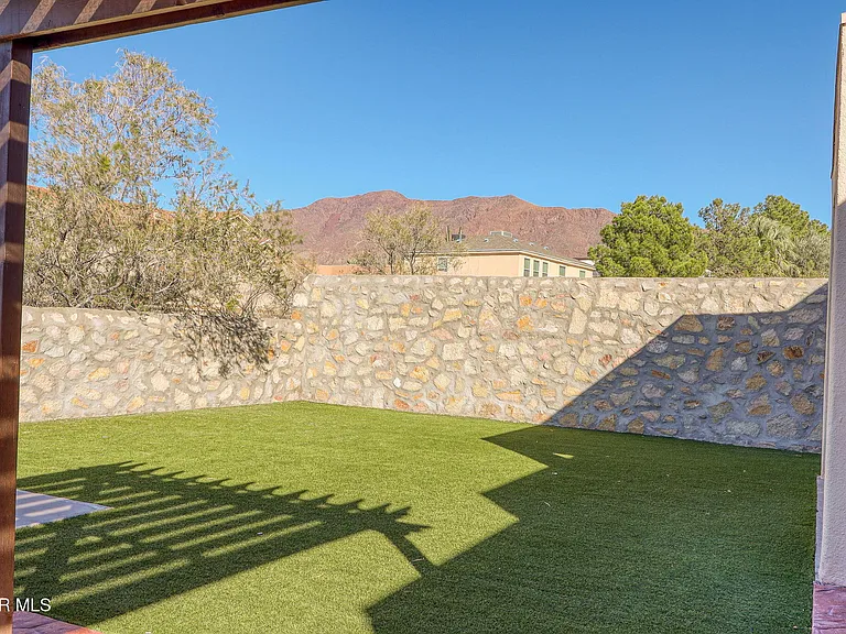 6401 Franklin Ridge Dr — Photo 31
