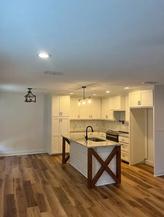 2 bed, 1000 sqft, $1,550 — Photo 3