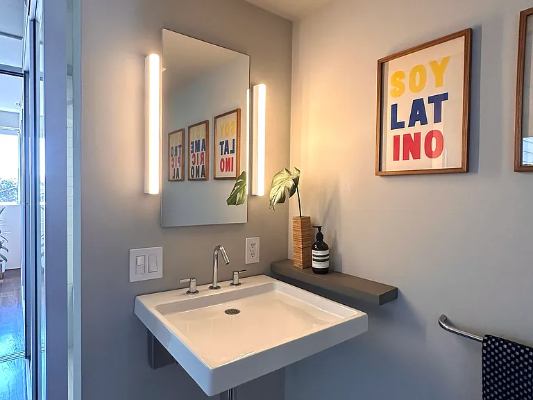 1029 Natoma St #2 — Photo 6