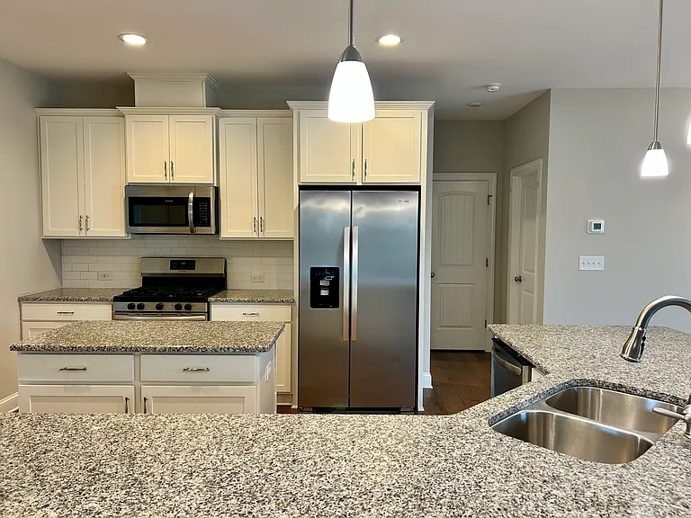 60 Kingsly Dr — Photo 12