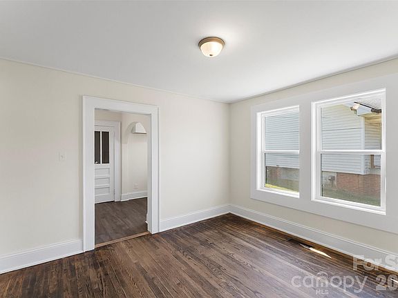 5th image of 608 E Concord St