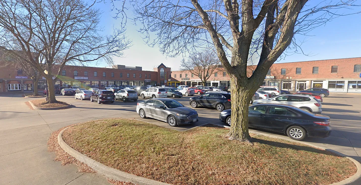 Riverview Square — Photo 1