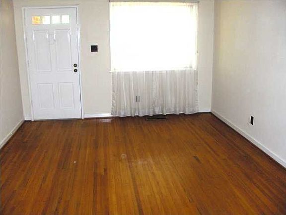5th image of 600 Marlboro Ave