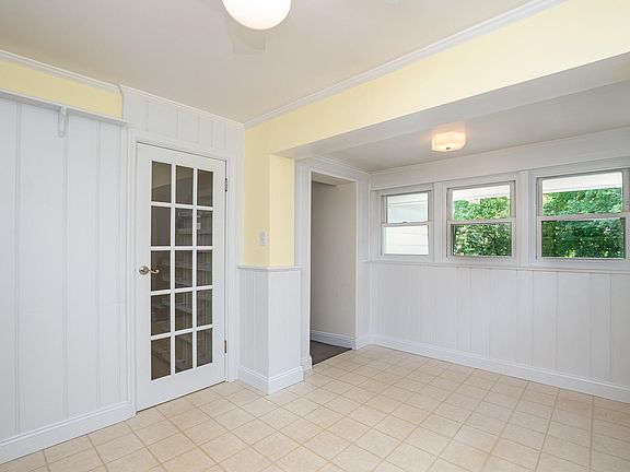 3rd image of 20 Bellemonte Ave