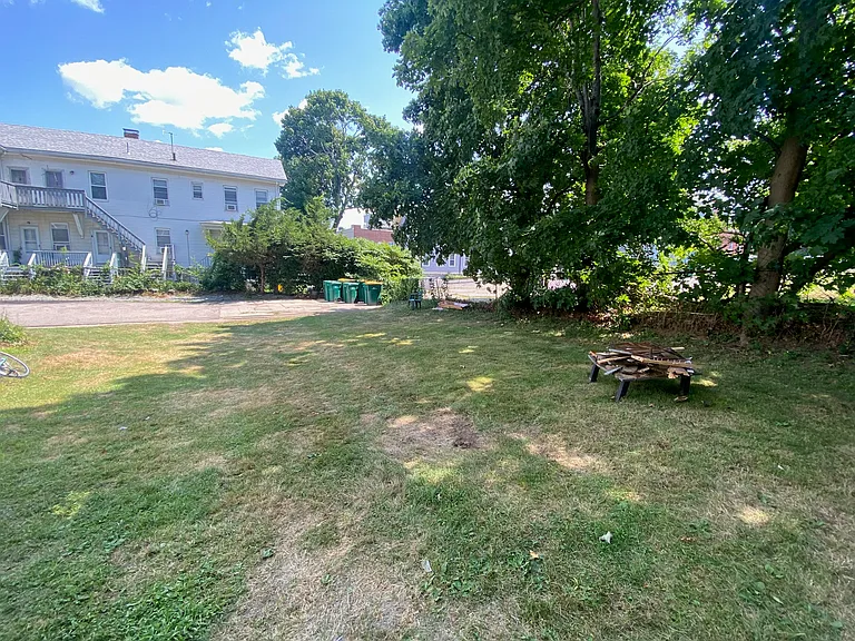 32 Cottage St #3 — Photo 8