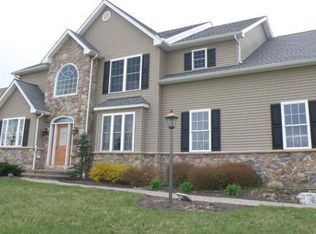 3253 Scott Rd N, Whitehall Township, PA 18078