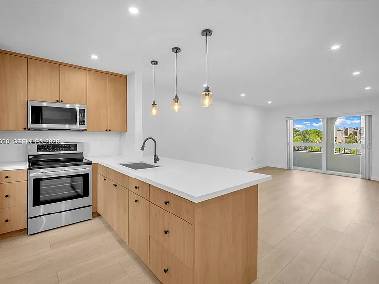 8101 Camino Real #402 — Photo 26