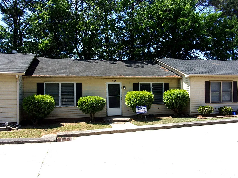 589 Cedarvilla Dr