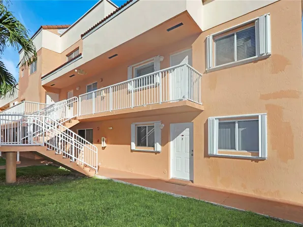 14901 SW 80th St APT 211, Miami, FL 33193